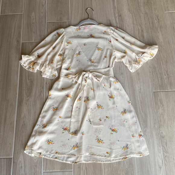 XS Betsey Johnson sheer floral flowy bohemian dress with waist tie - Picture 6 of 8